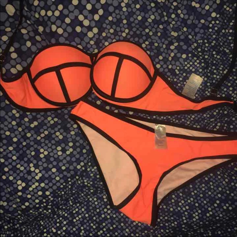 NWOT orange black outline bikini